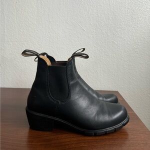 Blundstone Black Leather Chelsea Boots